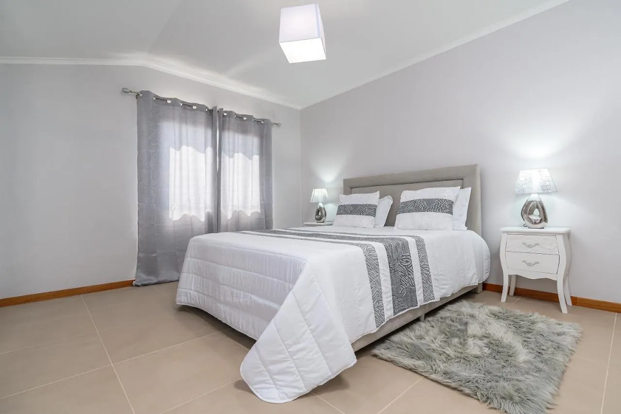 Casa Raimunda, Big Apartment With Amazing Views Arco da Calheta  Portugal