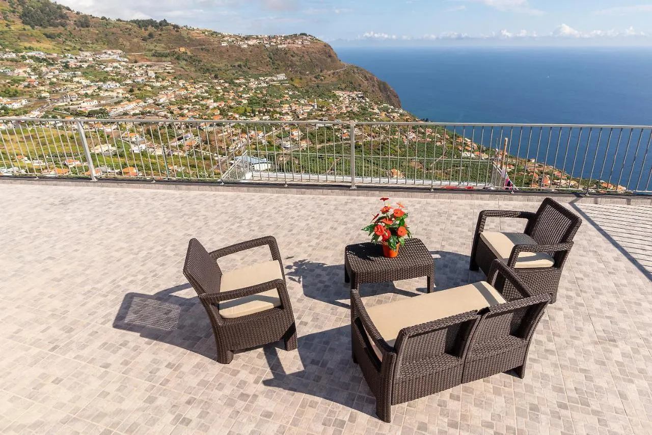 Casa Raimunda, Big Apartment With Amazing Views Arco da Calheta