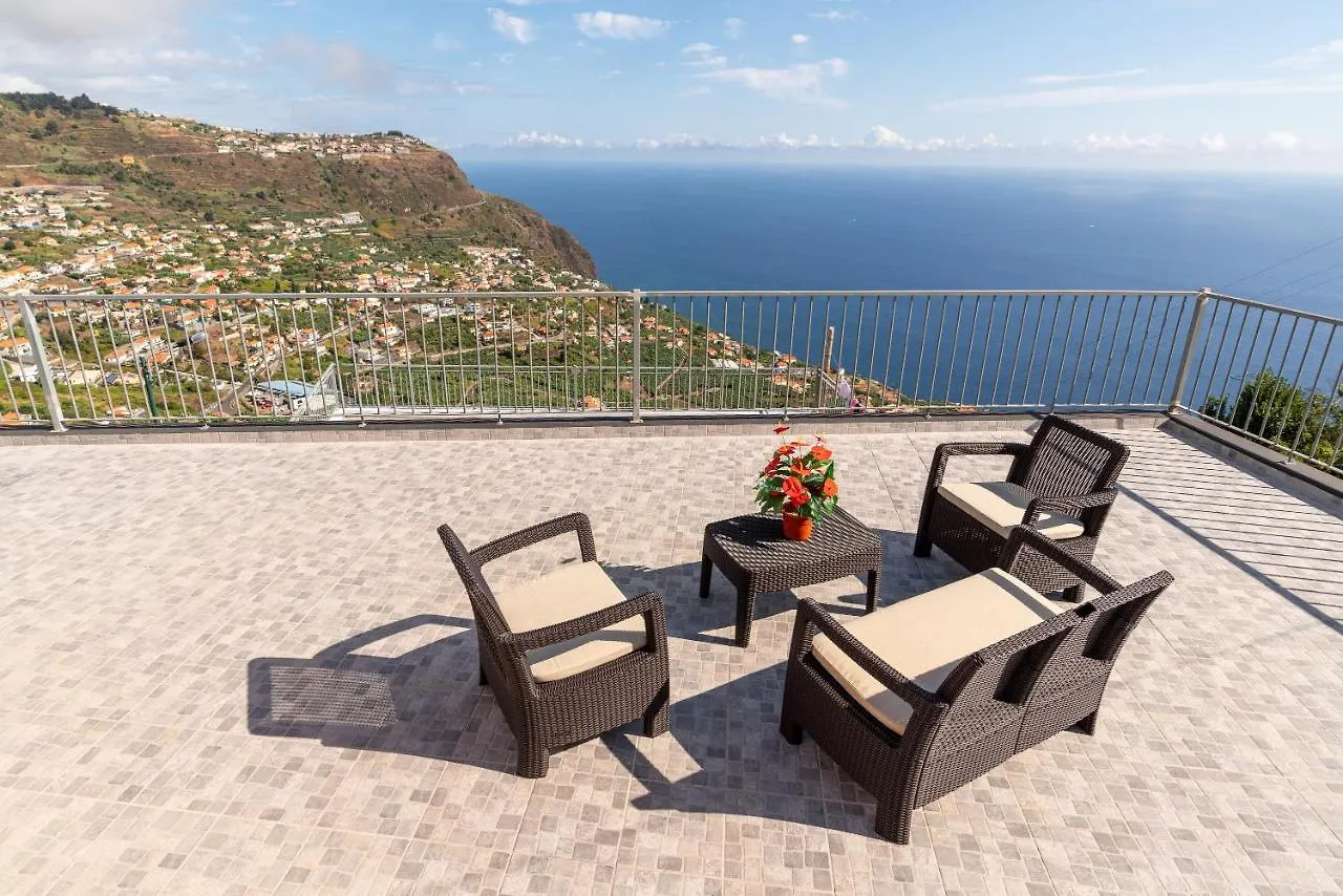 Casa Raimunda, Big Apartment With Amazing Views Arco da Calheta